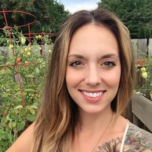 Meet your Posher, Leta